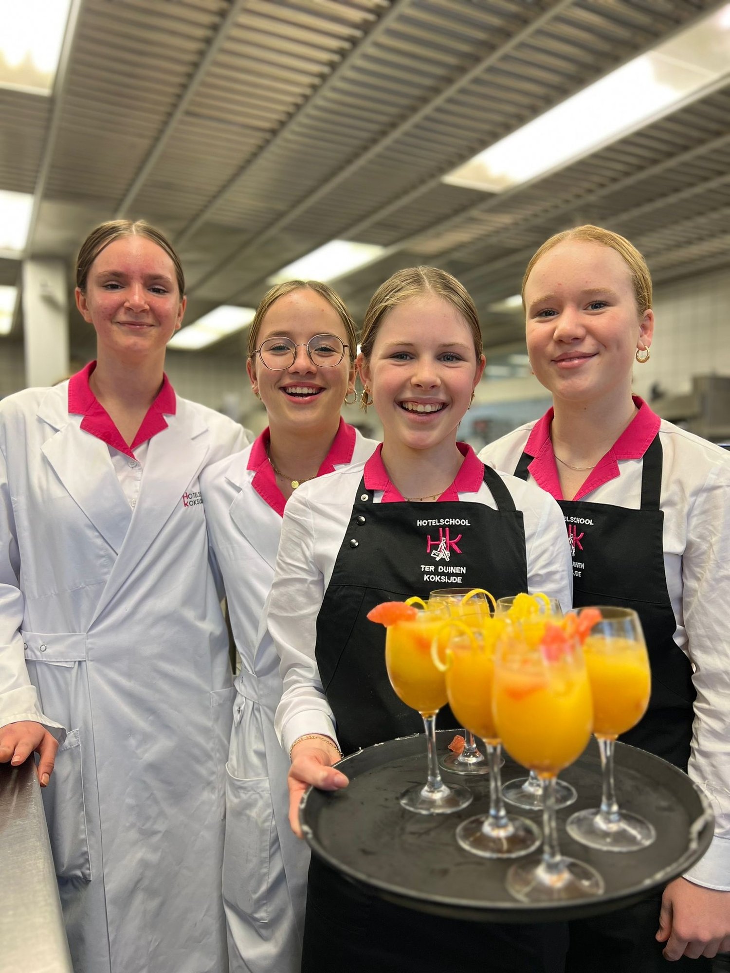 2025-05-21 Daguitstap: Hotelschool Ter Duinen en Commandobunker Kemmel