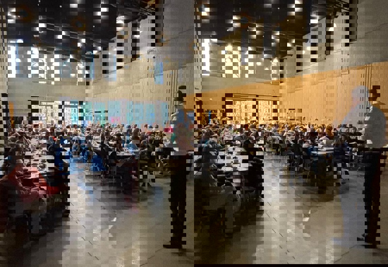 Da9845b0 E344 4Afe 8A62 00047614C147