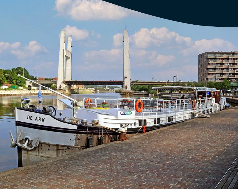 DE ARK Aan De Kaai
