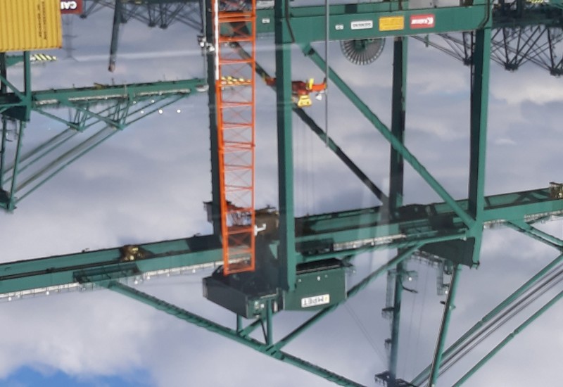 Laden en lossen containers