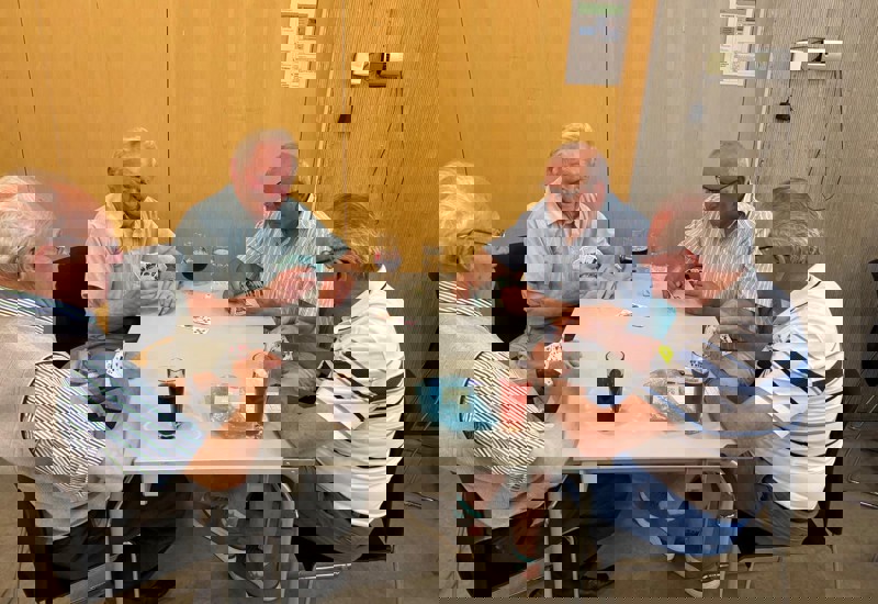 880C22b3 Feac 4Fb2 Be38 E770d7e48bde