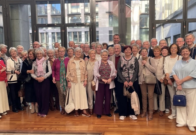 Groepsfoto bezoek Vlaams Parlement