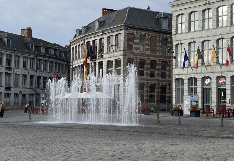 Markt Mons ll