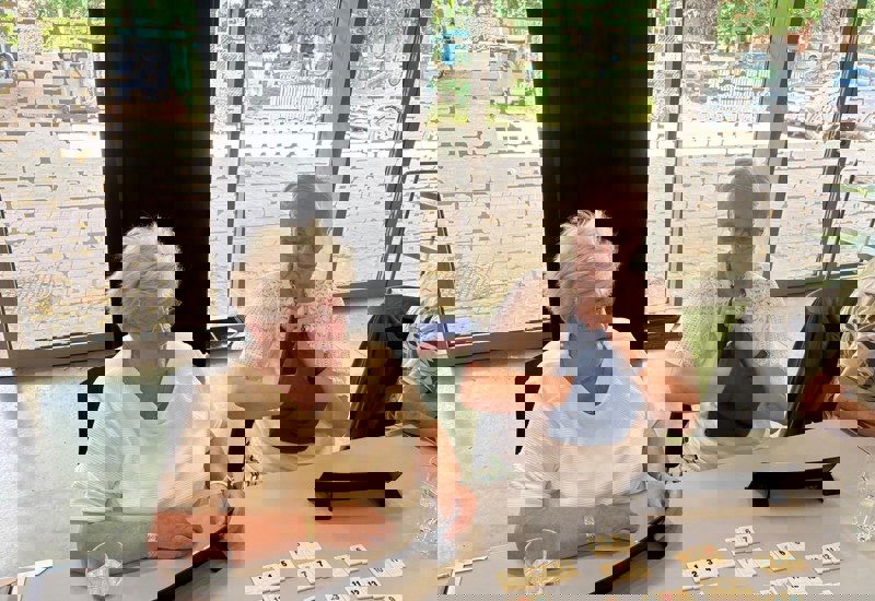 2F4db2af 3E8f 49A0 87Cf E91630784414