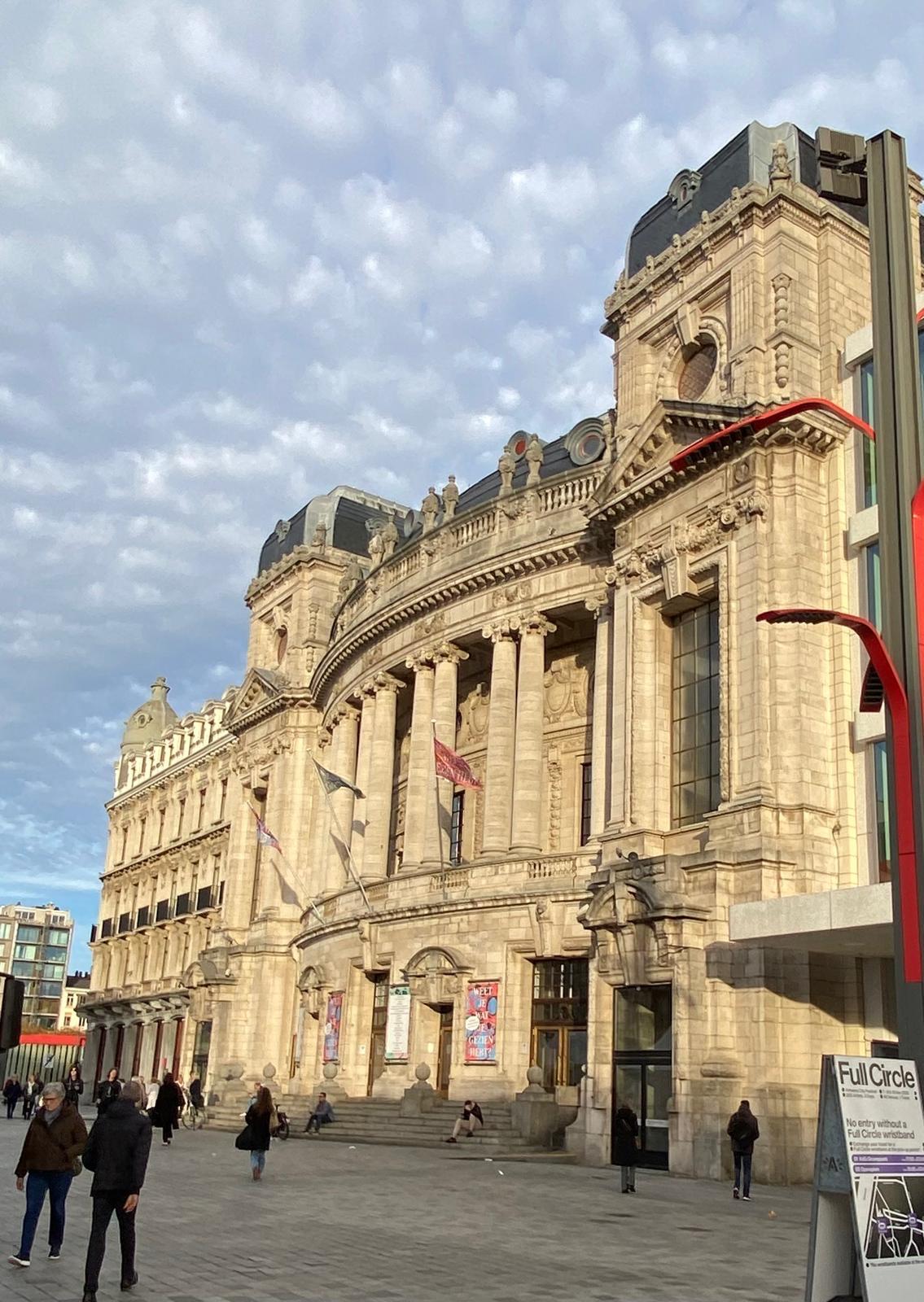 Opera achter de schermen