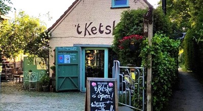 T Ketske