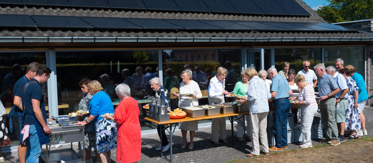 NEOS BBQ 2026 (5 Van 92)