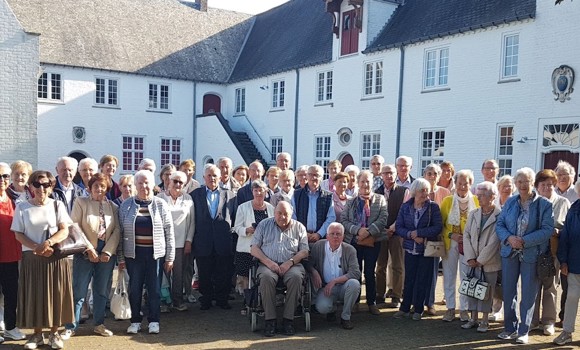 Groepsfoto Neos Desselgem dagreis Ronse 2025